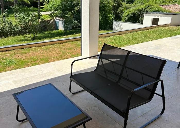 Les Pins Villa *